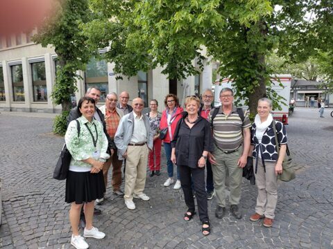 von rechts nach links: unsere Stadführerin Katrin Paganini Cirrus Fip-Fop Schwafel Hogge Fame Helen Häsli Roche Bavard Sirrah