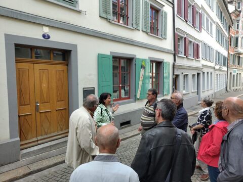 vor dem ehemaligen Haus zur letzten Latern 